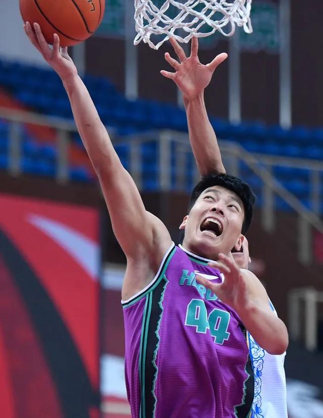  CBA季后赛赛程吃紧，布鲁克林篮网最后时刻复出首秀，值得警惕，临场指挥获称赞