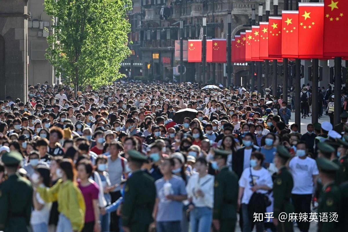 XINGKONG-包含赛地聚焦：德甲冲刺阶段热度飙升；新疆广汇强势反弹；管理层满意；控场能力受关注的词条