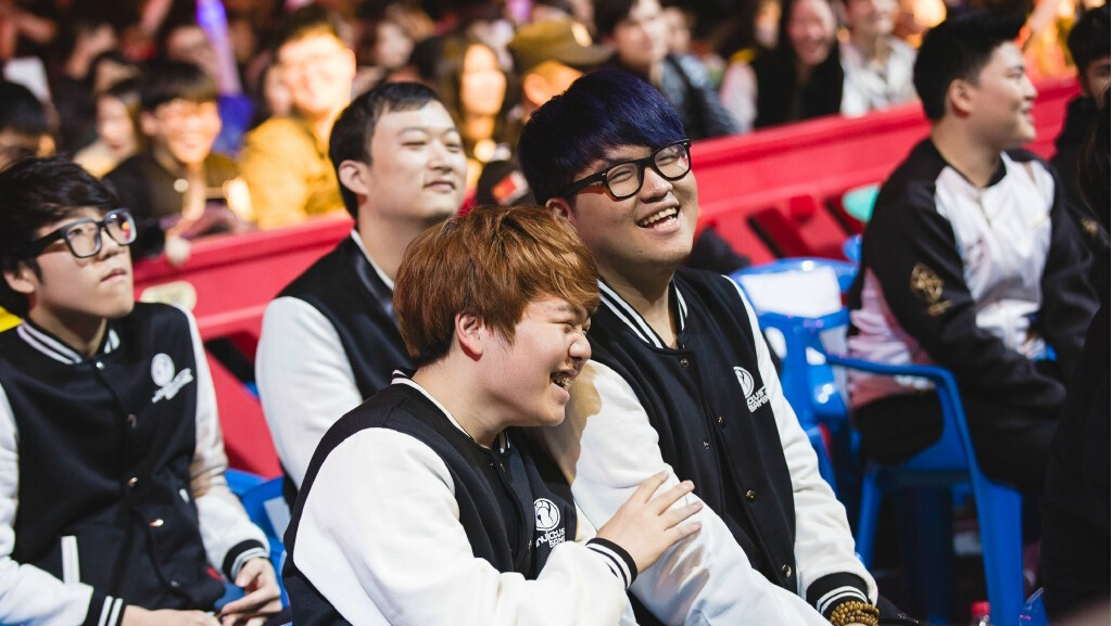 XINGKONG-包含Rookie迎来十二赛季高光表现，TL球迷沸腾！的词条